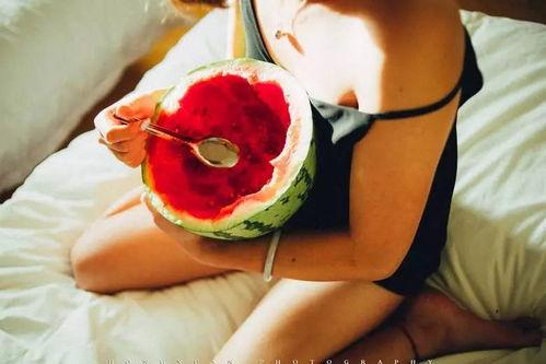 年代文里的吃瓜免费阅读,吃瓜群众免费阅读，揭秘时代传奇  第3张